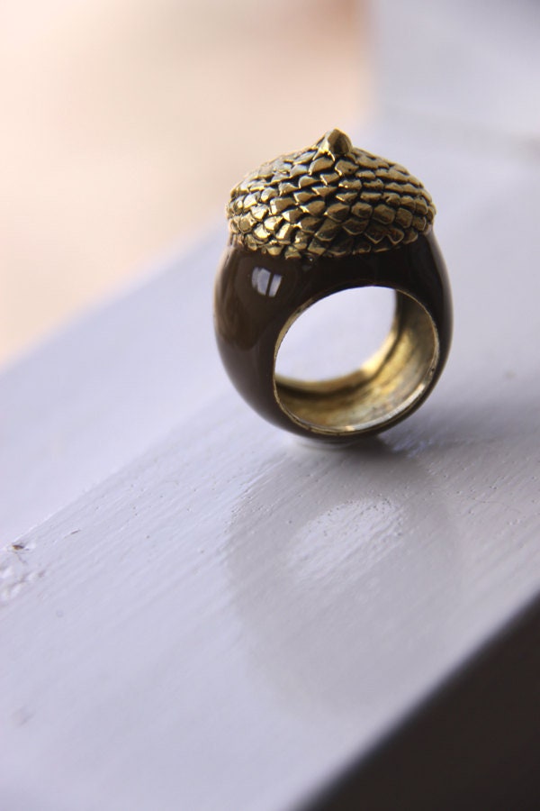 Sweet Nut Ring,Acorn ring,miniature nut ring,nature ring,brass acorn ring,acorn jewelry,acorn accessories