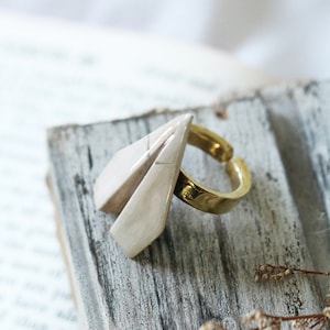 Anello di carta con aeroplano di lino / Anello origami / Anello con aeroplano di carta / Gioielli di tutti i giorni / Anello disegnato