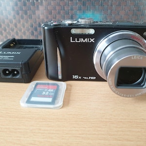 Digital camera Panasonic Lumix DMC-TZ20