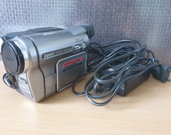 SONY DCR-TRV270E digital8 camera