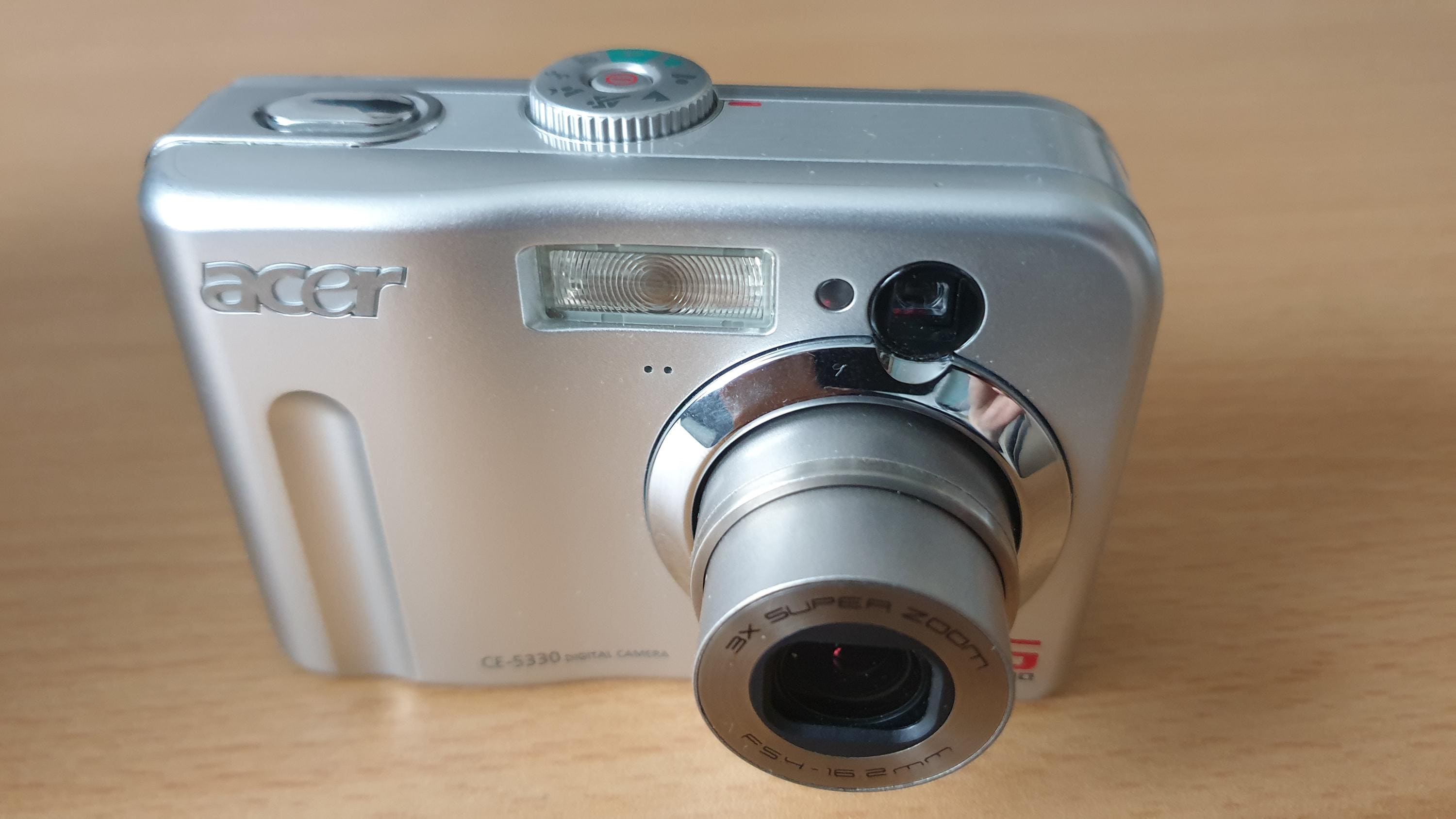 Acer CE-5330 5.0MP Digital Camera - Silver