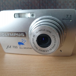Olympus ų700-camera