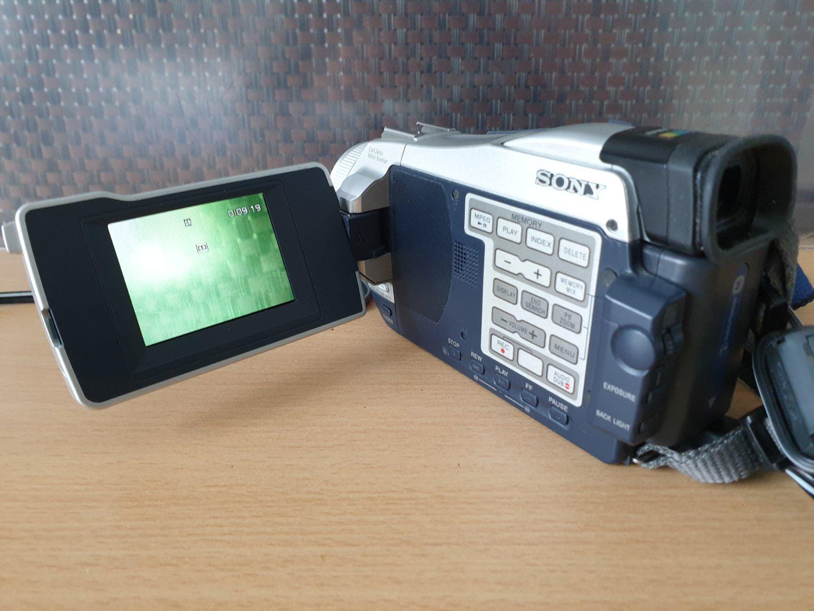 Sony DCR-TRV25E Mini DV Compact Camcorder, Working! - Etsy