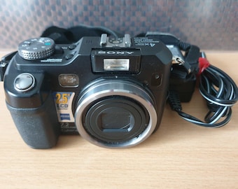 Sony Cyber-shot DSC-V3