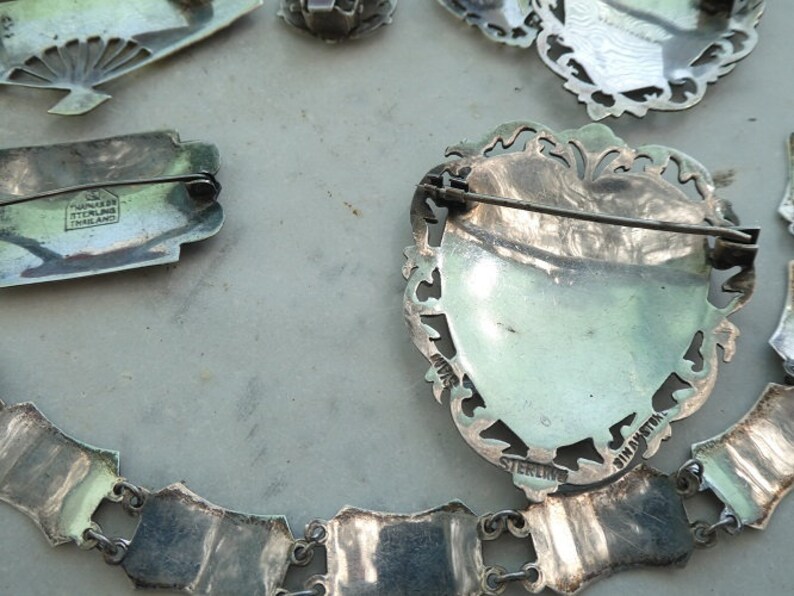 Vintage Brooch Bracelet Earrings Job Lot Siam Silver 6 Pieces Niello Enamel Jewellery Heart Shape Pin Back Earrings Link Bracelet