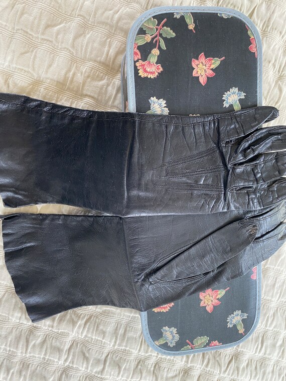 Antique vintage leather ladies' gloves - image 9