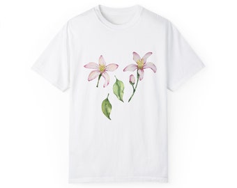 Minimalist Green Pink Floral Tshirt for Plant Lovers, Botanical Garden Party Grandmillenial Tee, Watercolor Summer Loungewear Crewneck