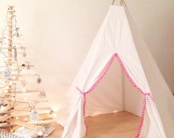 Tipi nomade "jade". Tipi enfant personnalisable. cabane. objet de décoration. coton fantaisie. 160 cm de haut.