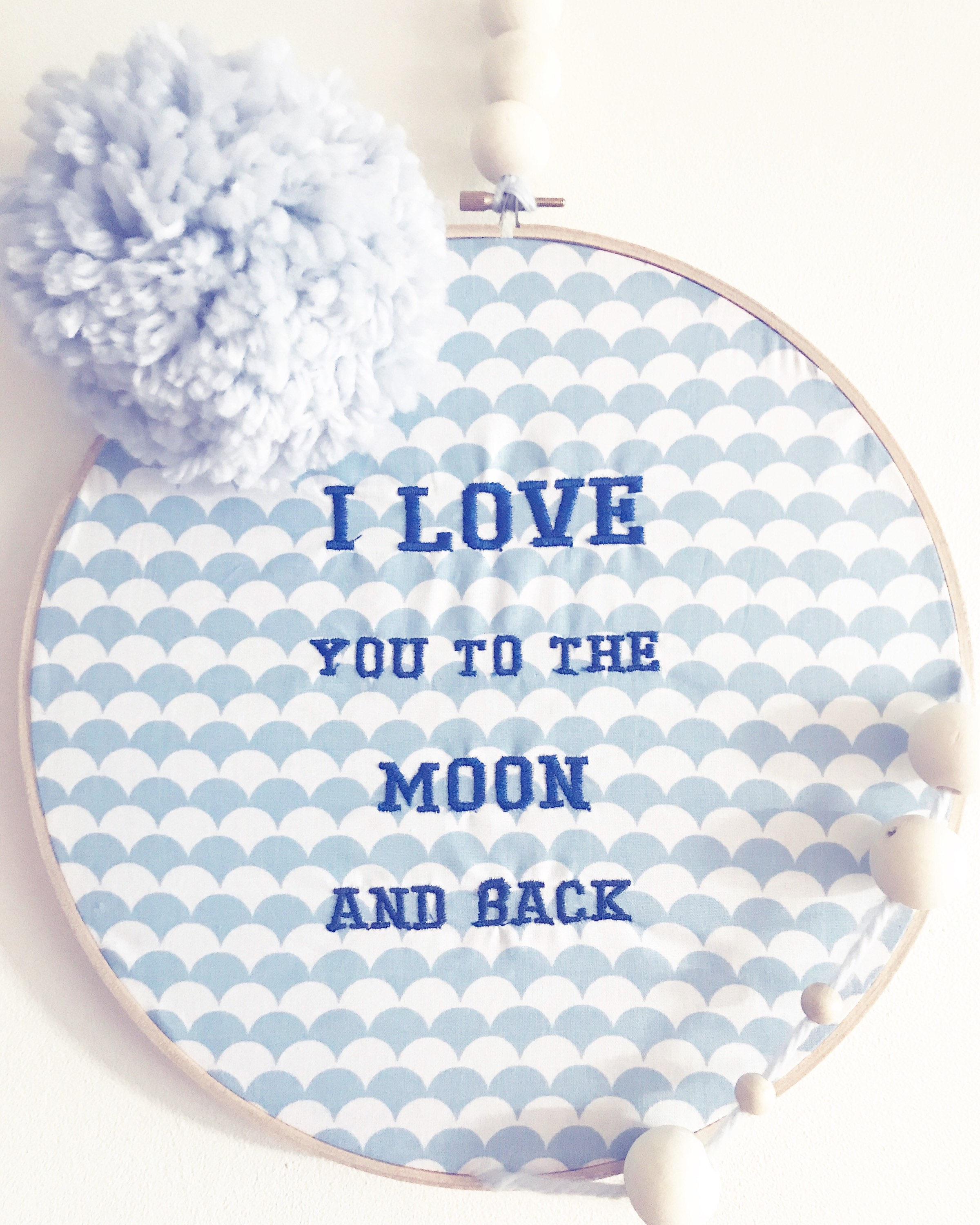 Tambour Décoratif Alizée Prénom Brodé. Tissu Fantaisie. Décoration Pour Chambre d'enfant. Cadeau de 