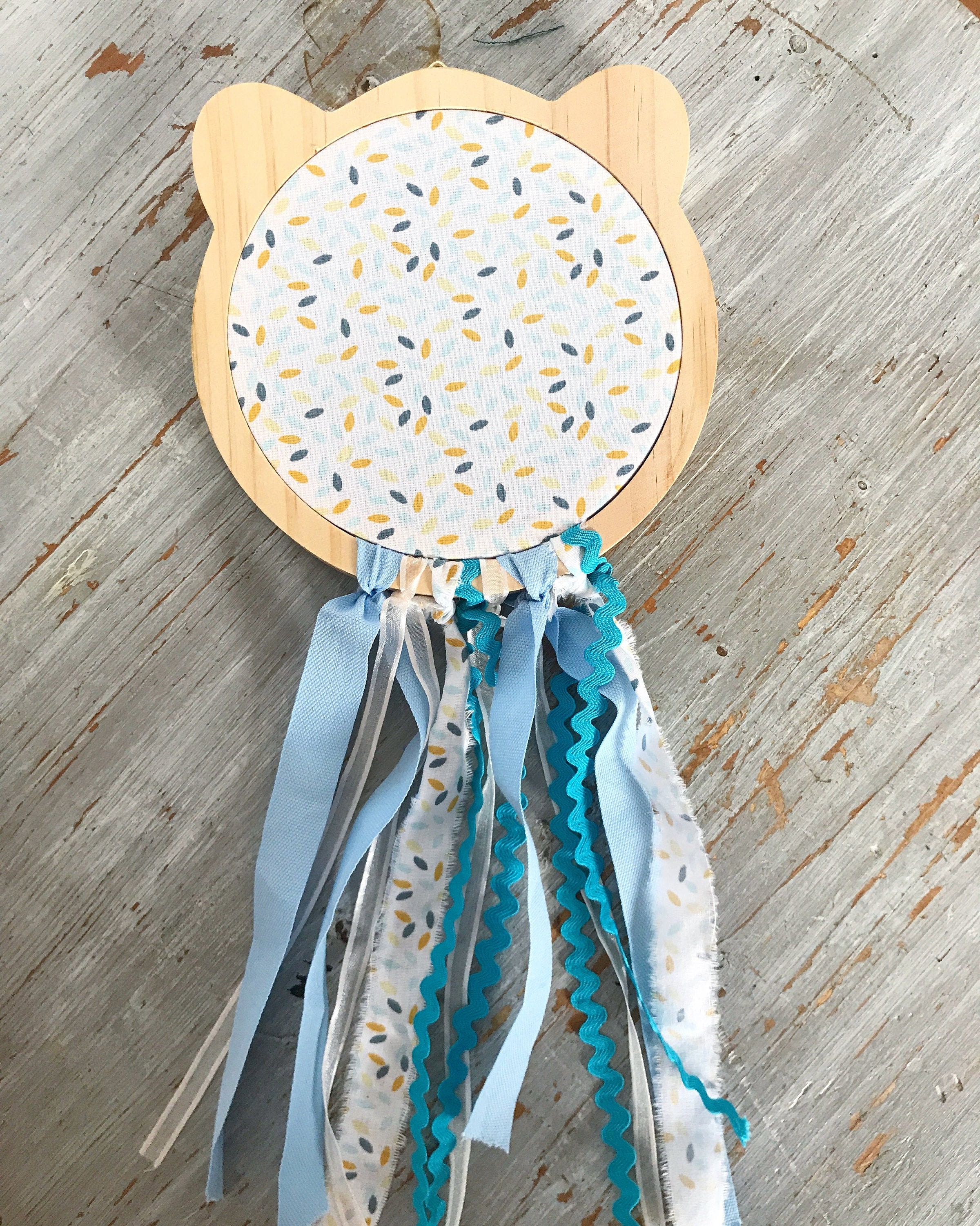 Tambour Décoratif Mini Bear Prénom ou Phrase Brodé à Personnaliser. Tissu Fantaisie. Décoration Pour