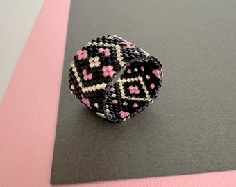 Odd Peyote Ring Pattern, Miyuki Delica Beading Pattern, DIY Black Beaded Ring - Circle