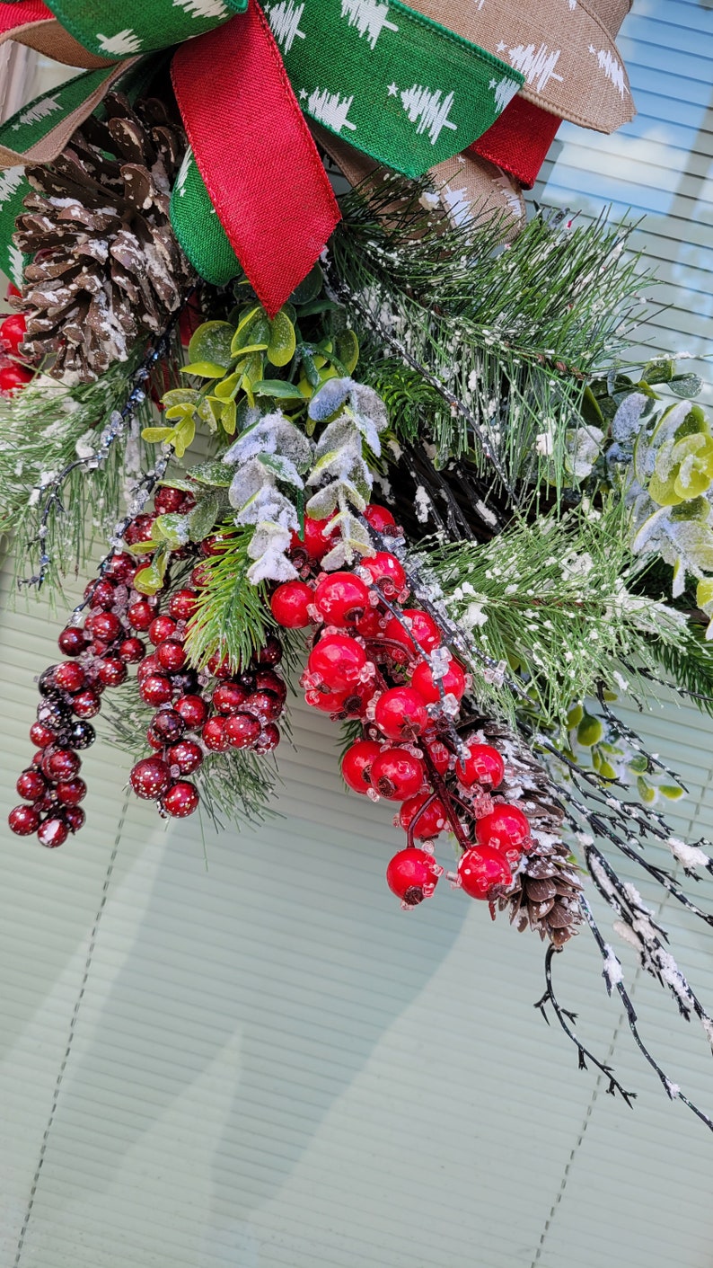 18 inch Christmas grapevine wreath, winter wreath decor, front door Christmas wreath, front door wreath image 4