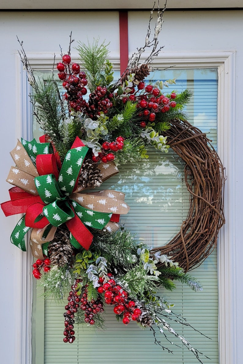 18 inch Christmas grapevine wreath, winter wreath decor, front door Christmas wreath, front door wreath image 1