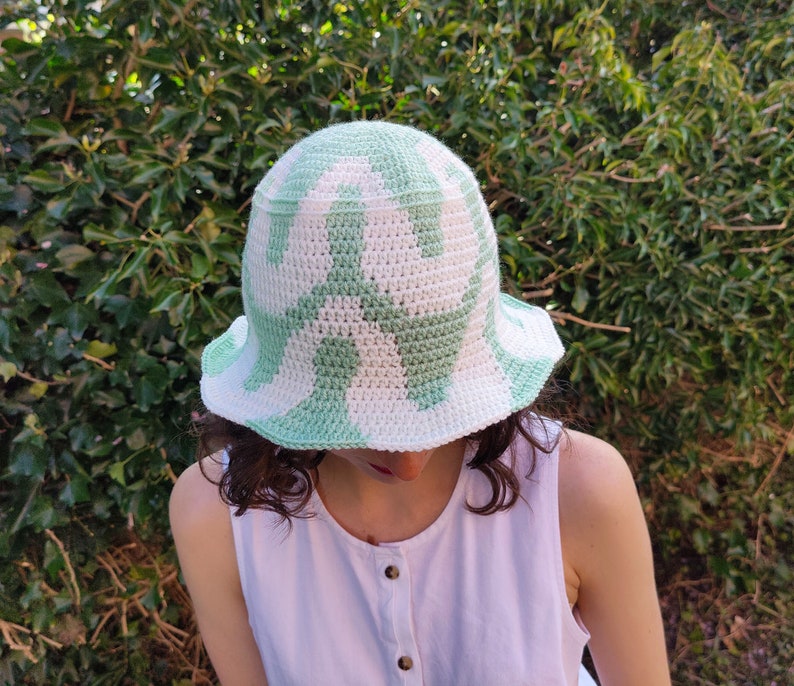 MELTER Crochet Bucket Hat image 3
