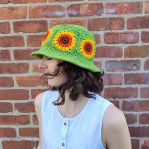 Chapeau bob en crochet IN BLOOM image 3