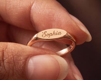 Engraved Custom Name Signet Ring, Personalized Dainty Initial Jewelry Gift for Her, Minimal Ring for Women, Christmas Gift for Mom, Grandma