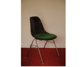 Charles Ray Eames Herman Miller original DSS fibreglass chrome stacking chair - Read-Shipping-Info