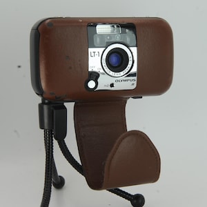 OLYMPUS LT-1 ワインレッド フィルムカメラ OLYMPUS LT-1 の使い方 | Totte Me Camera