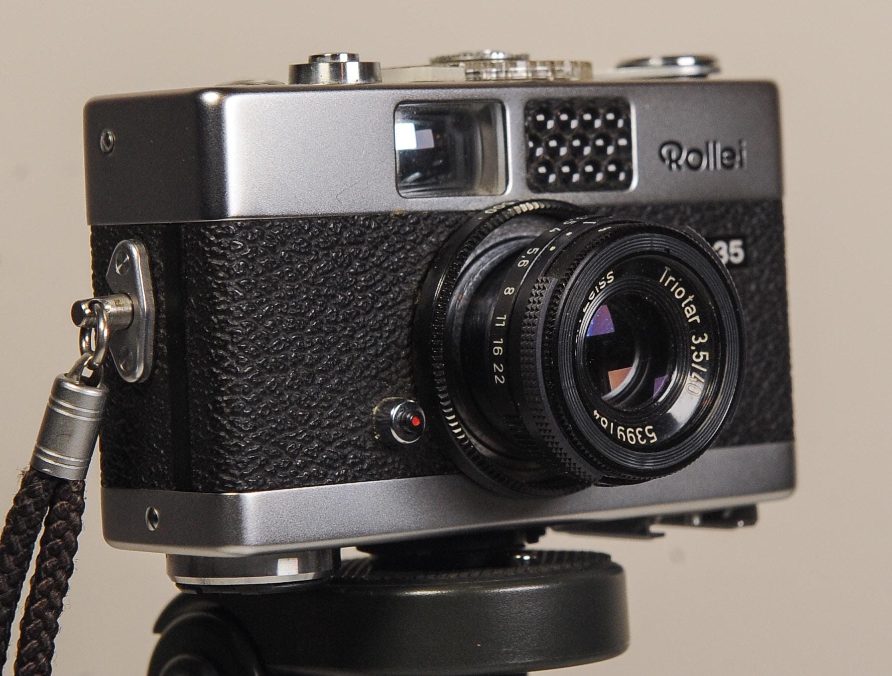 Rollei B35: Miniature 35mm Film Camera - Carl Zeiss Lens & Slip