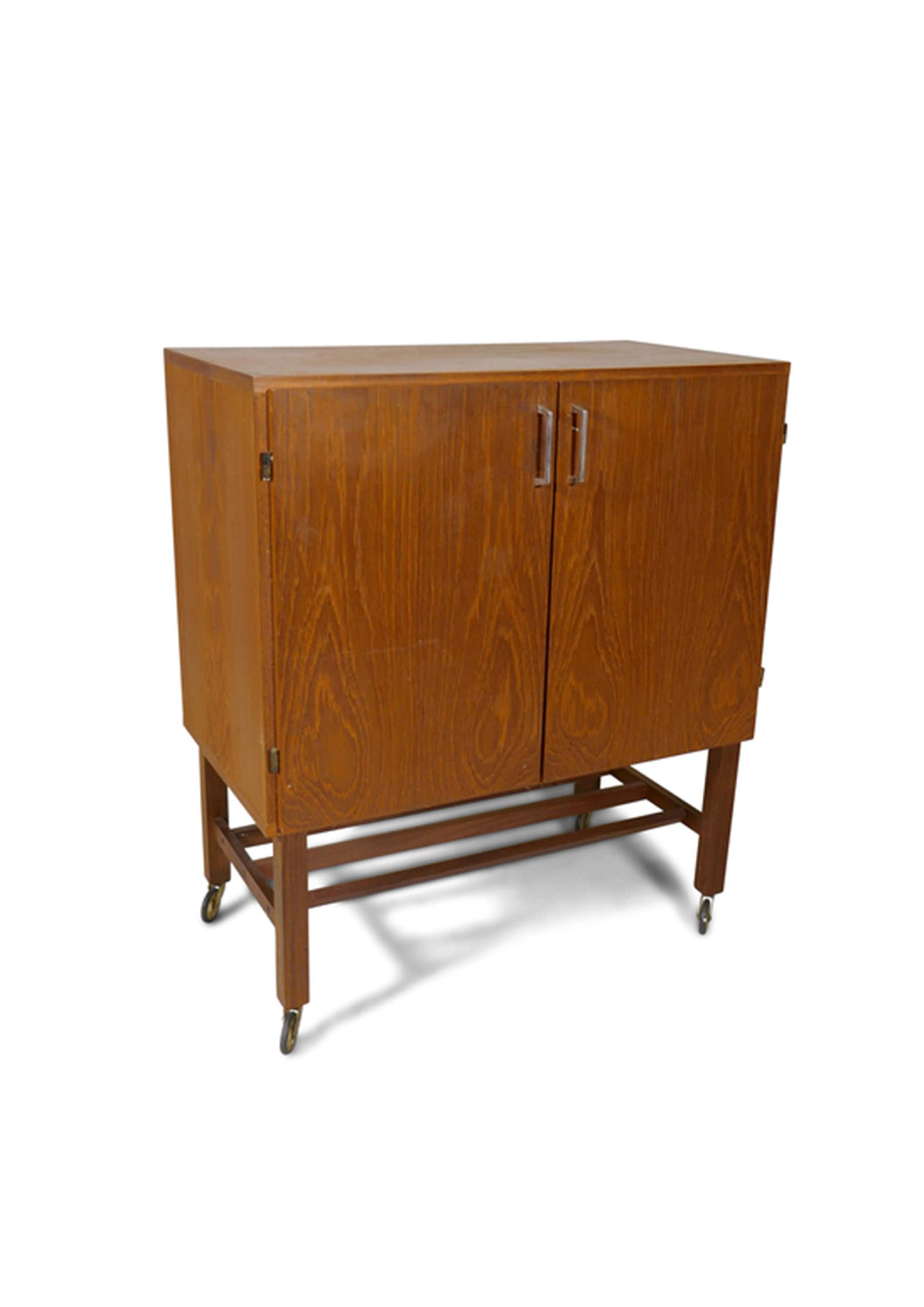 Crl furniture mid century media console 2024 sideboard vinyl records turntable cabinet mahogany