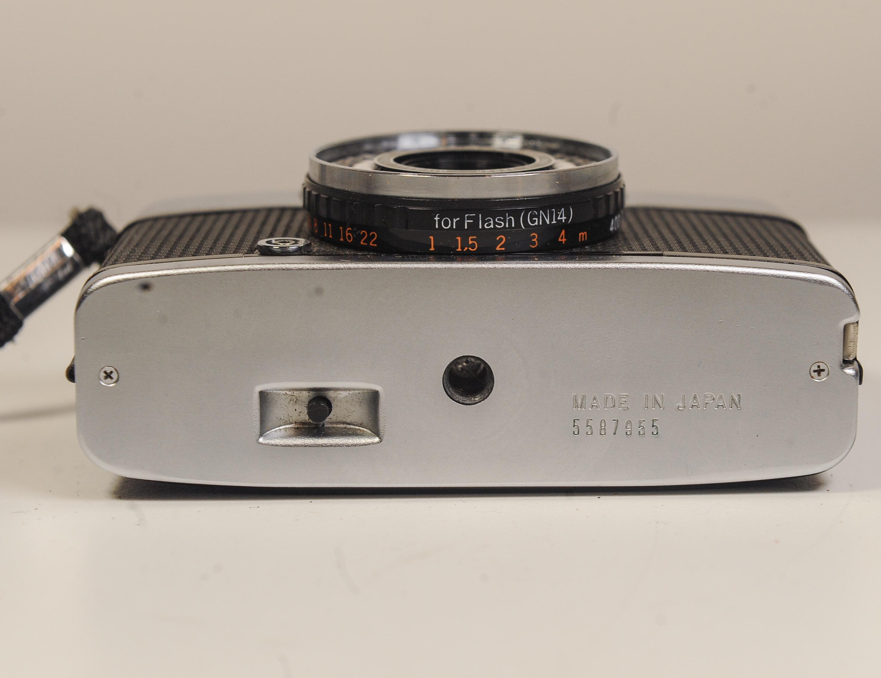 整備済 完動品】OLYMPUS PEN EE-3 D.Zuiko 28mm f/3.5 ハーフサイズ