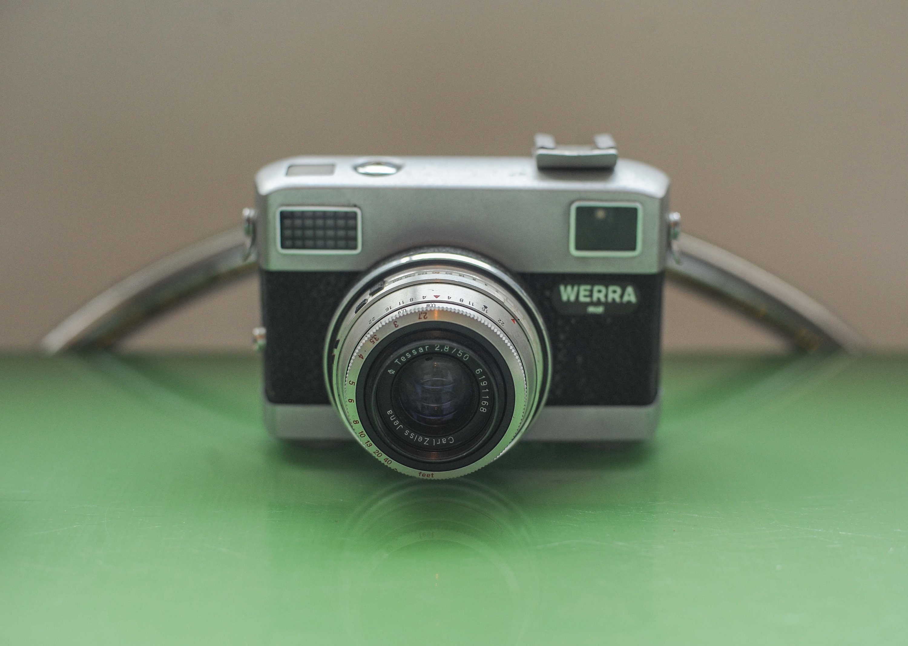 Carl Zeiss Jena Werra Mat 35mm Film Camera With 50mm F2.8 Tessar