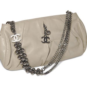 Chanel Grey Lambskin Pleated Hand Bag With Ruthenium-Finish Chain Link Straps Paris, France