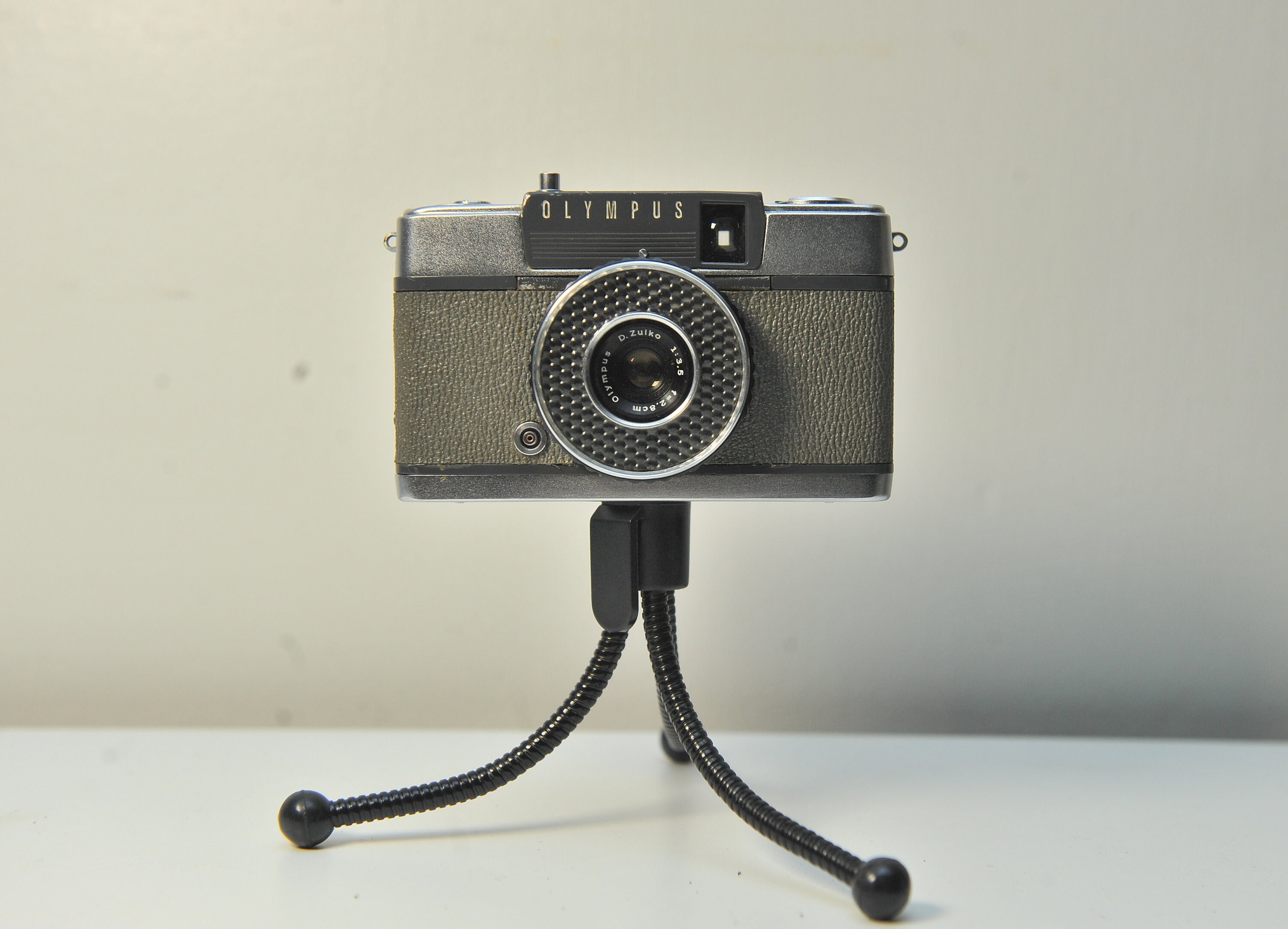 OLYMPUS PEN EE-3 28mm F3.5 オリンパス ペン OLYMPUS PEN EE-3 28mm F3.5 オリンパス ペン