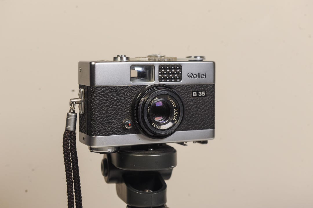Rollei B35: Miniature 35mm Film Camera - Carl Zeiss Lens & Slip