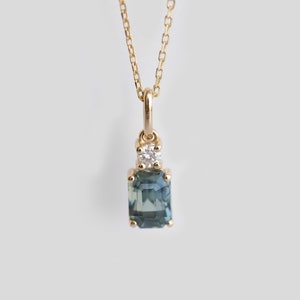 14K Solid Gold Dainty Blue Sapphire and Round Diamond Necklace. Unique Sapphire Pendant. Dainty Birthstone Sapphire Necklace. Gift for Her.