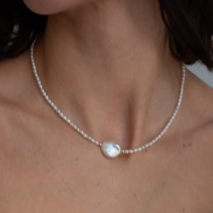 14K Solid Gold Freshwater Pearl Necklace. Dainty Pearl Choker. Anniversary Gift. Gift For Her.