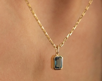 London Blautopas Halskette aus 14K Gold. Zierliche Goldkette. Elegante London Blautopas Halskette.