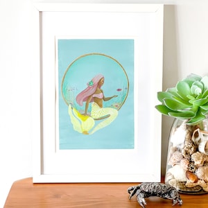 Pintura de acuarela de sirena de Maldivas, sirena india de Sri Lanka de piel oscura, regalos de sirena, decoración de sirena, criaturas marinas míticas,