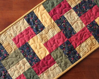 Fall Table Runner, Quilted Thanksgiving Table Runner, Fall Table Topper, Fall Decor, Thanksgiving Decoration, Black Red Yellow Green