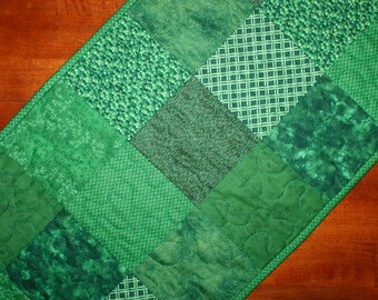 Quilted St Patrick's Day Table Runner, St Patrick's Day Table Runner, Green Table Runner, Handmade, St Patricks Day