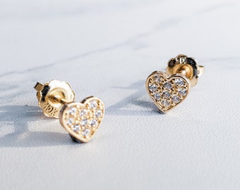 Tetragonal Studs in White Gold