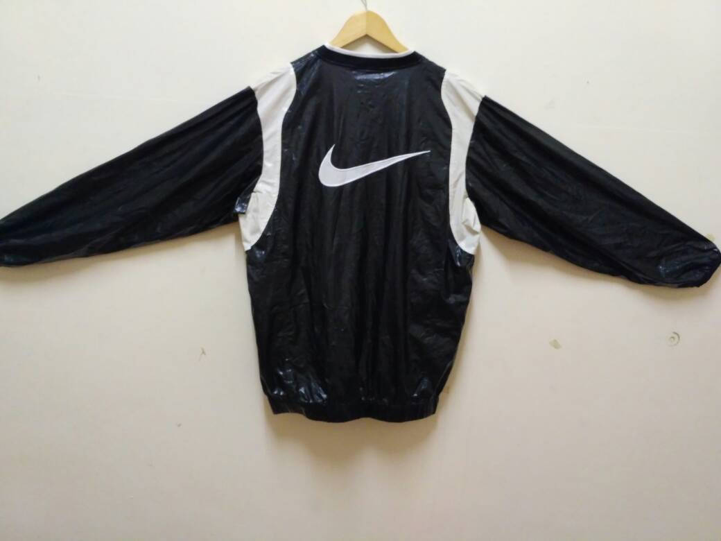 nike v neck windbreaker