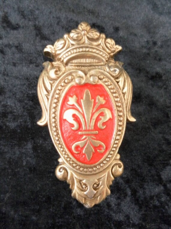 Fleur de Lys et Couronne - Vintage Français Deux Patères Ajustables en Laiton Couleur Rouge Or | No 