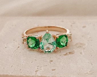 Veronese ring, 18K gold plated and 5 microns, set with 5 faceted glasses, delicate and romantic ring, women's gift