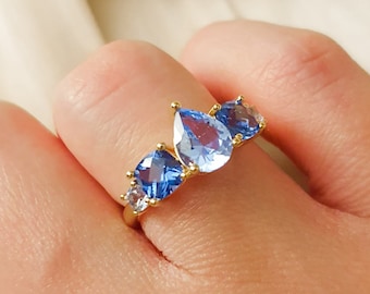 KLEIN blue ring, 18K Gold Plated and 5 microns set with 5 faceted blue glasses, delicate and romantic ring, women's gift