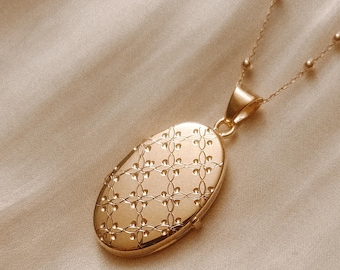 Photo locket — Personalized vintage oval pendant in 925 sterling silver with gold plating - Personalized baby gift - DENISE