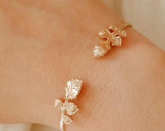Gold Leaf Bracelet - 18K 5 micron Gold Plated - Foliage Bangle Bracelet - Nature Gold Bracelet - Romantic gift for women - DOMITIA Bracelet