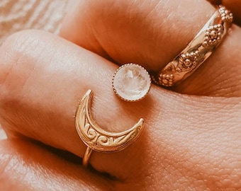 Anillo Luna Oro | Anillo de luna creciente | Anillo chapado en oro de 24 quilates | Anillo de piedra lunar | Anillo Piedra Tallada | anillo NANNA