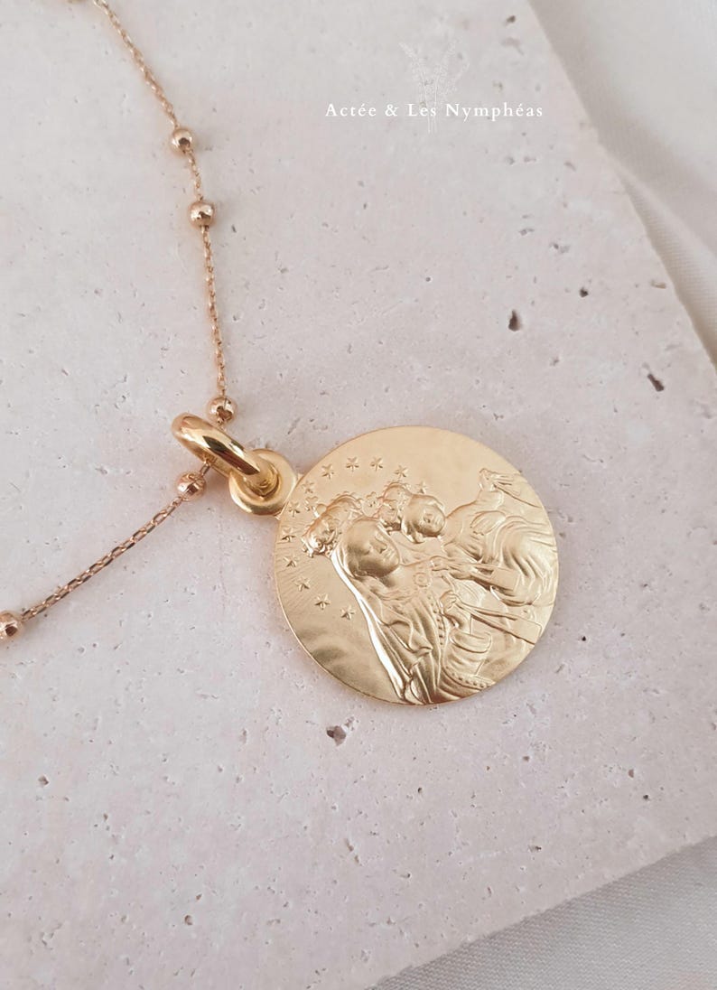 Collier avec pendentif Vierge Notre Dame du Mont Carmel, plaqué or