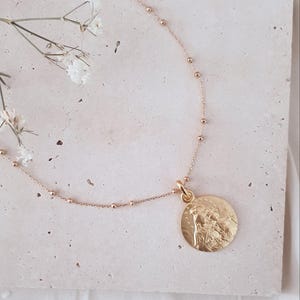 Collier avec pendentif Vierge Notre Dame du Mont Carmel, plaqué or