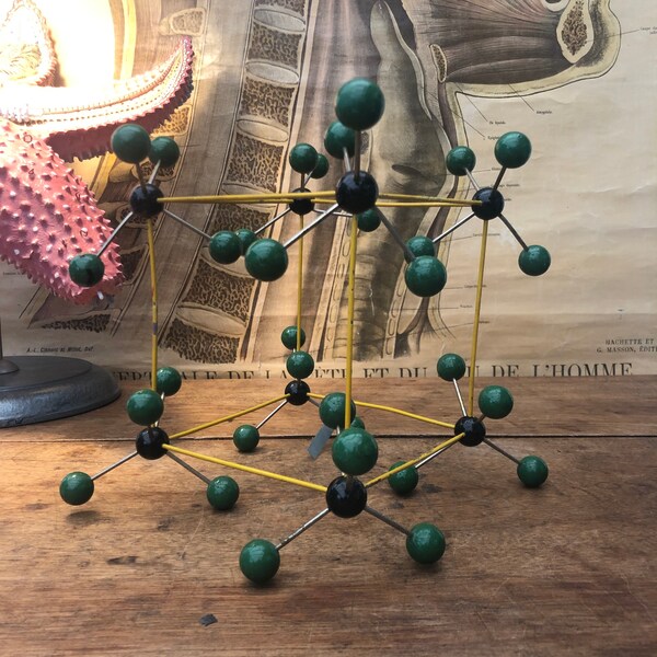 Vintage CARBON TETRACHLORIDE school educational molecular model atomic model