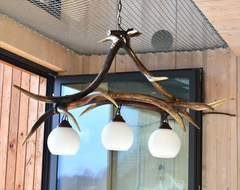 Deer Antler Chandelier for 3 Lights in Rustic Style