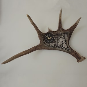 Real Moose Antler Carving with Clock, Scece shows Wild Boar Hunting