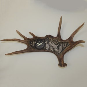 Real Moose Antler Deep Carving shows Scene with Wolfs and Roe Deer