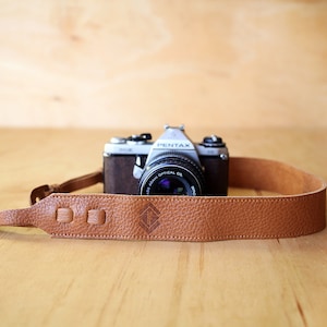 Tan Leather Camera strap with personalization and Quick Connect Clips - for DSLR or SLR camera, Camera strap for Nikon, Canon, Sony